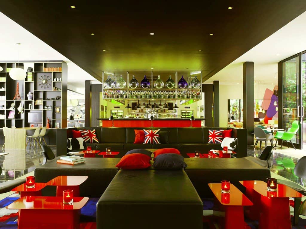 CitizenM Hotel London - fun, funky and full of colour