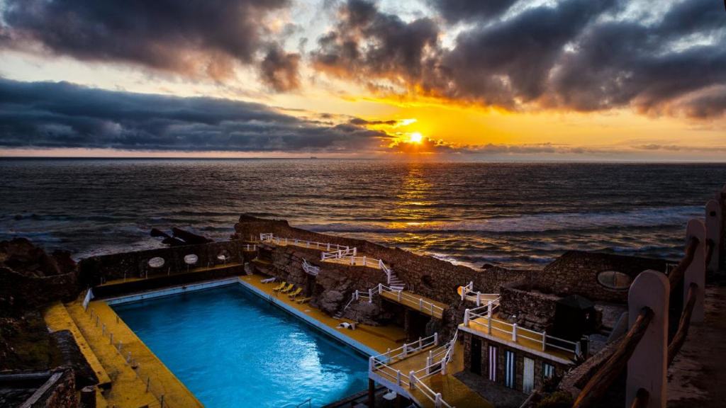 Estalagem Muchaxo Hotel - a rustic, historic and cozy hotel overlooking the picturesque Atlantic Ocean 