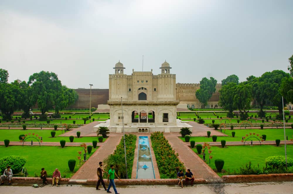 Lahore Fort - best places to visit in Pakistan