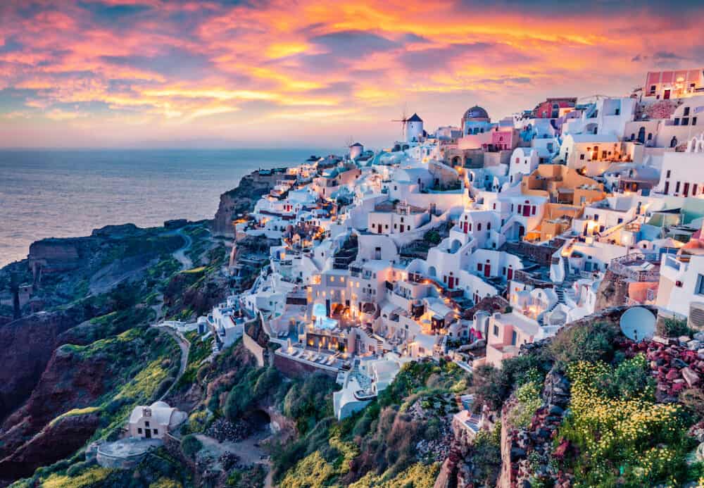 Santorini - the most beautiful places to visit in Greece